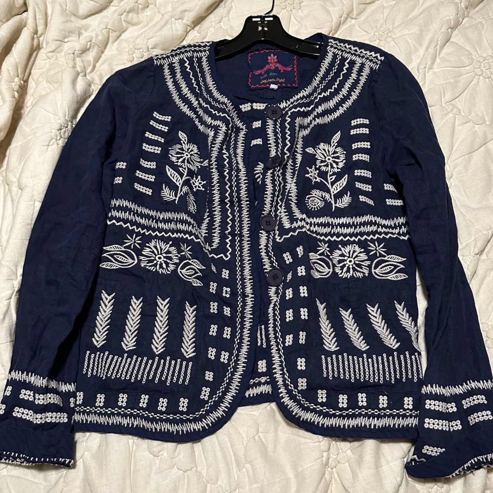 Blue and white embroider light jacket